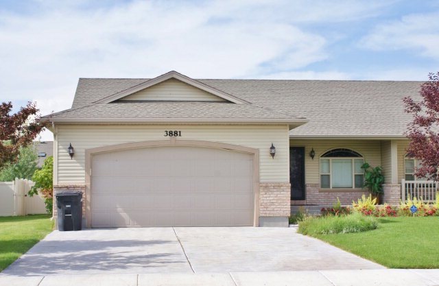 3881 Clearfield Ln, Idaho Falls, ID 83406 - photo 1