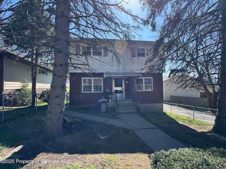 418 Pear St, Scranton, PA 18505 - photo 1