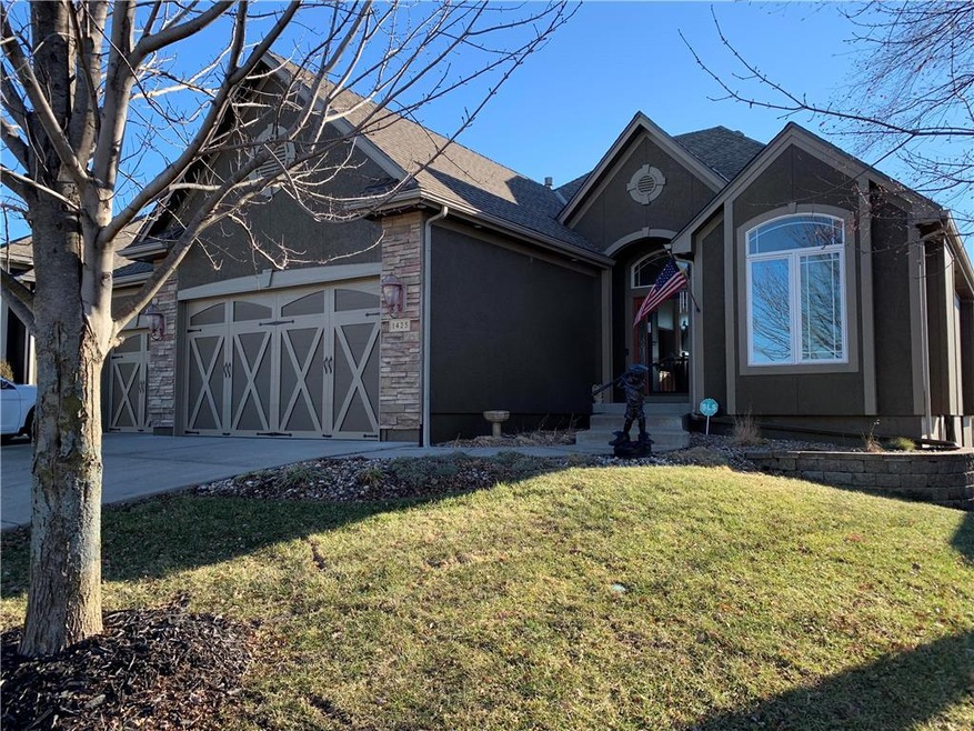 1425 Brompton Ln, Raymore, MO 64083 - photo 1