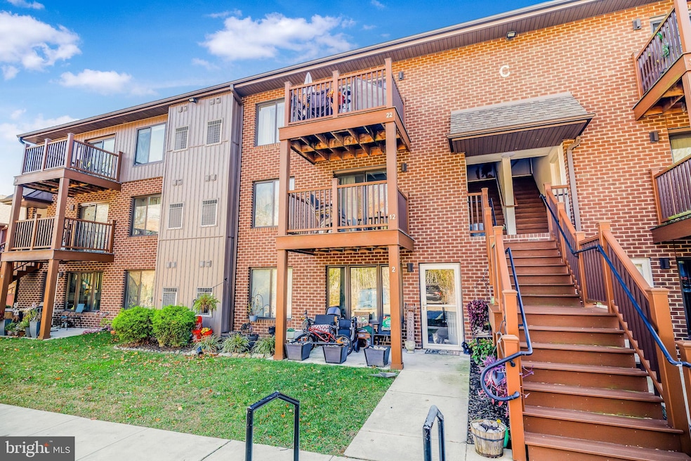 Altemus Farms unit 42, Brookhaven, PA 19015 - photo 1