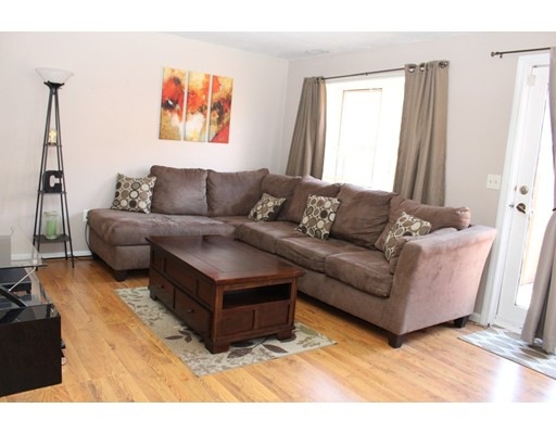 42 Meadow Pond Dr unit B, Leominster, MA 01453 - photo 1