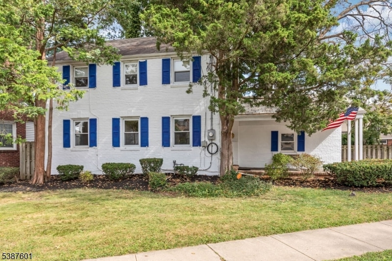 309 Palisade Rd unit 323, Elizabeth, NJ 07208 - photo 1