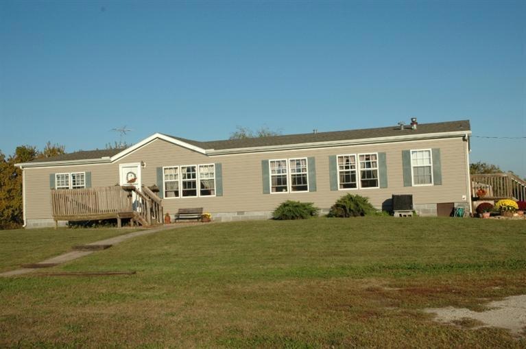 23069 Kiowa Rd, Parsons, KS 67357 - photo 1