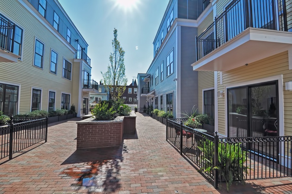 205 E St unit 17-S, Boston, MA 02127 - photo 1