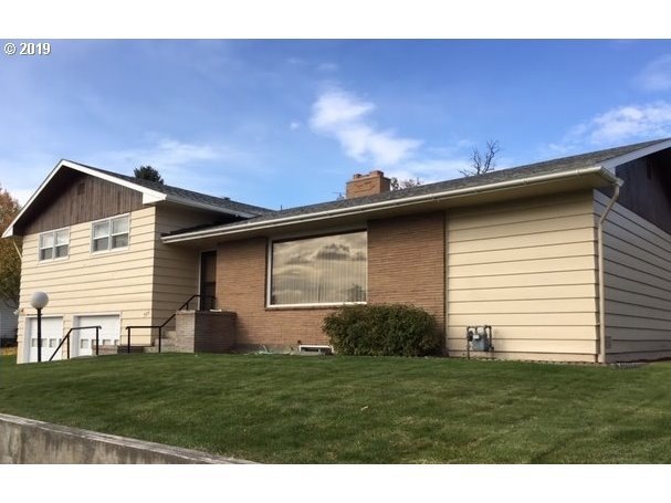 305 NW Ingram Ln, Pendleton, OR 97801 - photo 1