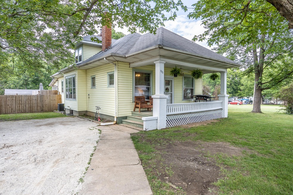 575 Spiller St _ Elizabeth Hill-01