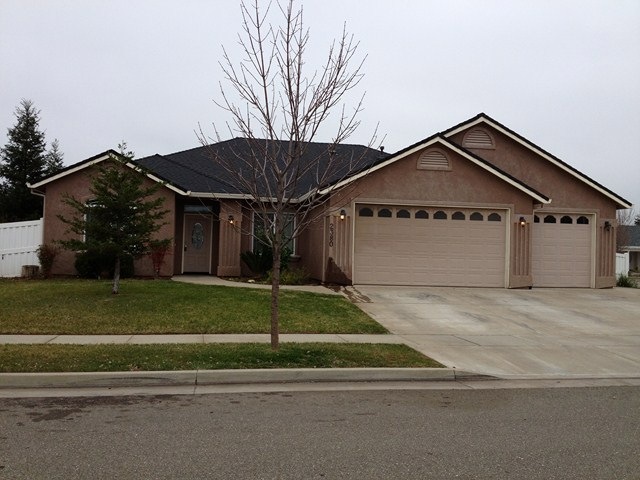 2380 Petroglyph St, Redding, CA 96002 - photo 1