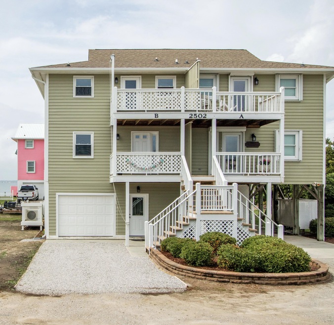 2502 W Emerald
