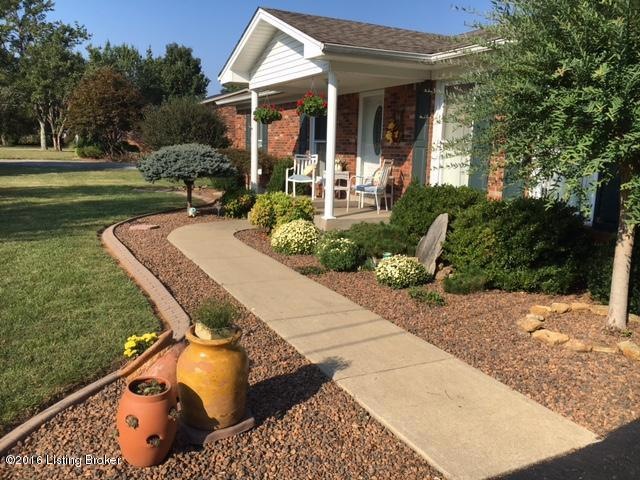 384 Ford Dr, Mount Washington, KY 40047 - photo 1