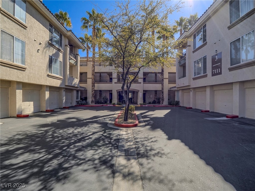 7111 S Durango Dr unit 305, Las Vegas, NV 89113 - photo 1