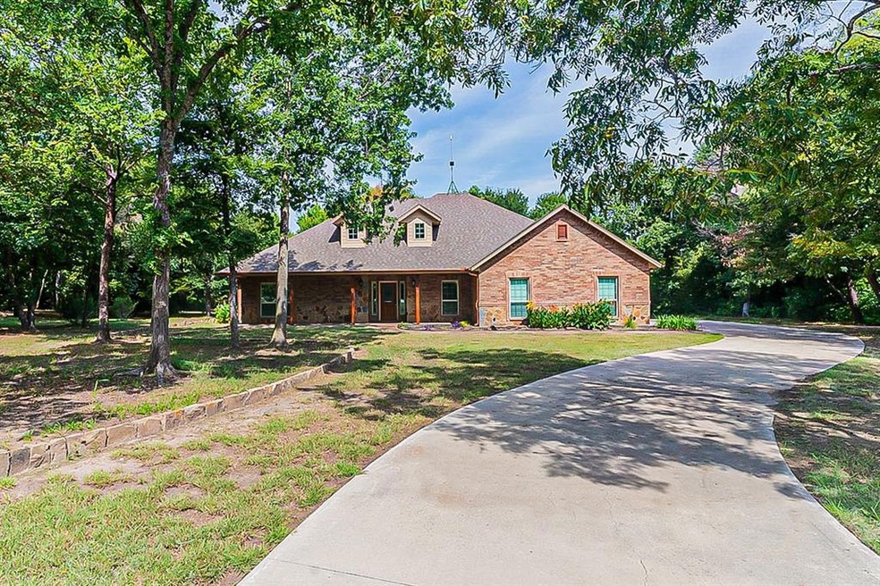 113 Rey Del Mar Cir, Weatherford, TX 76085 - photo 1