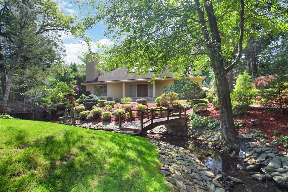 10 Fenbrook Dr, Larchmont, NY 10538 - photo 1