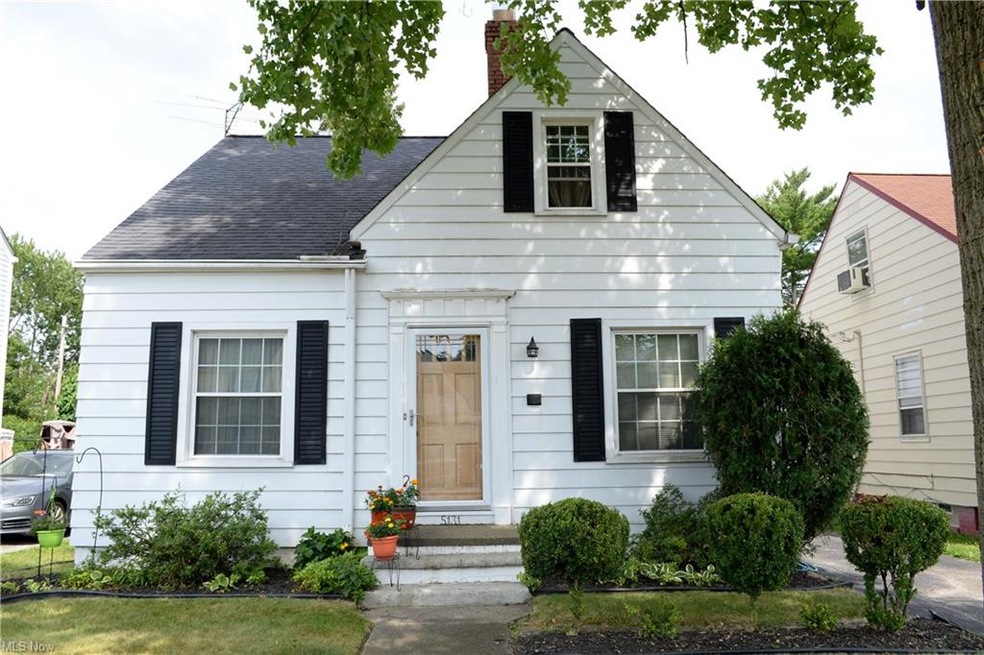 Well maintained bungalow.