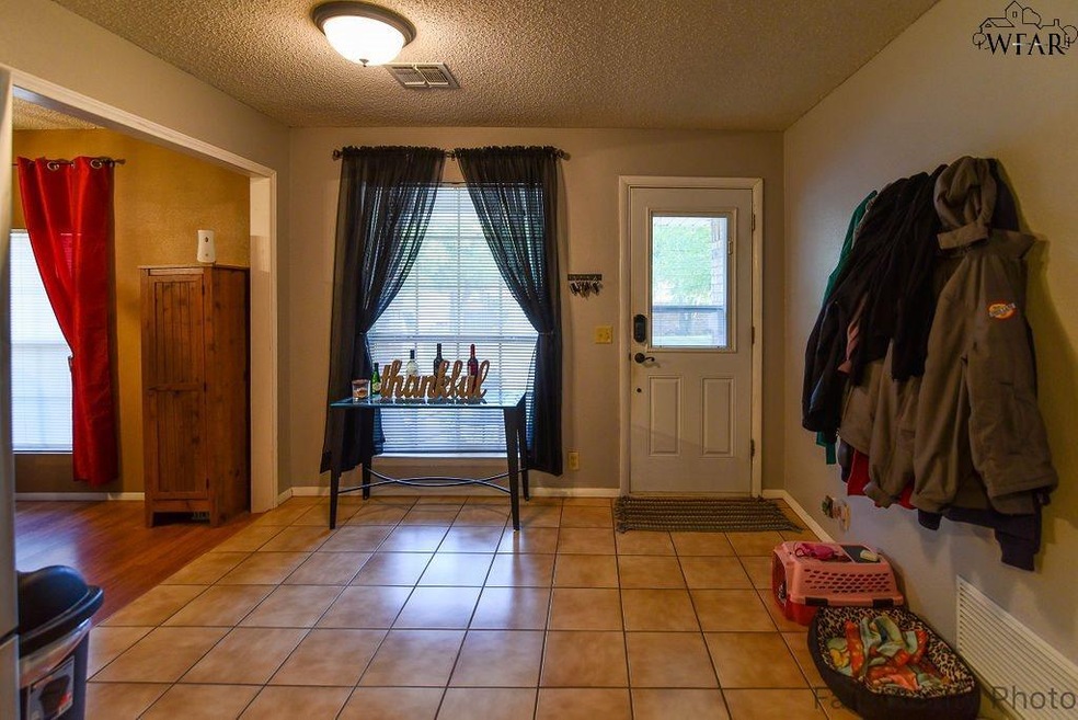 1305 Montgomery St, Wichita Falls, TX 76302 - photo 1