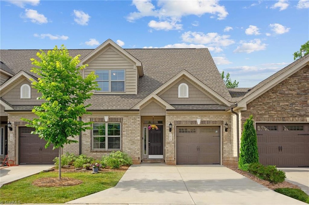 Charming 2-story townhome located in Colfax!