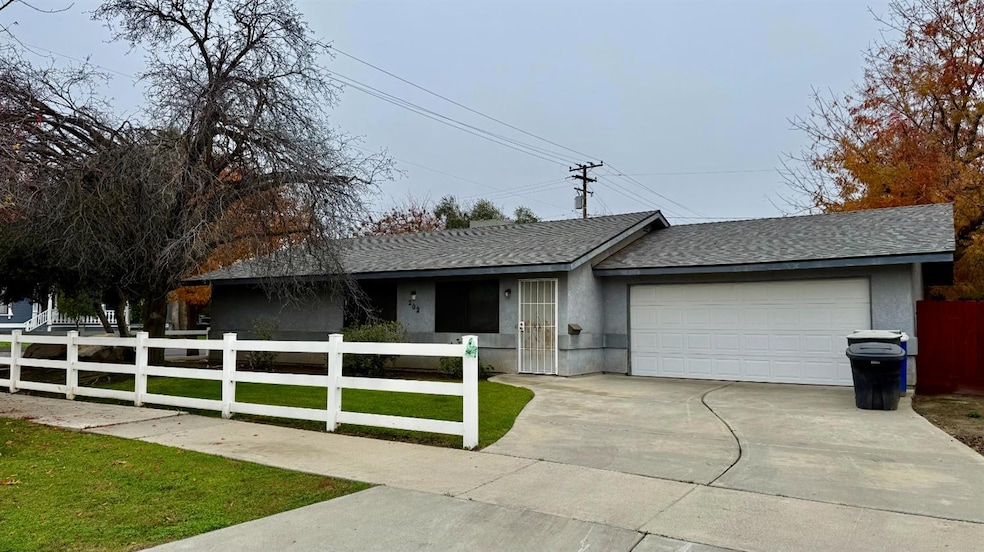 202 N 10th Ave, Hanford, CA 93230 - photo 1