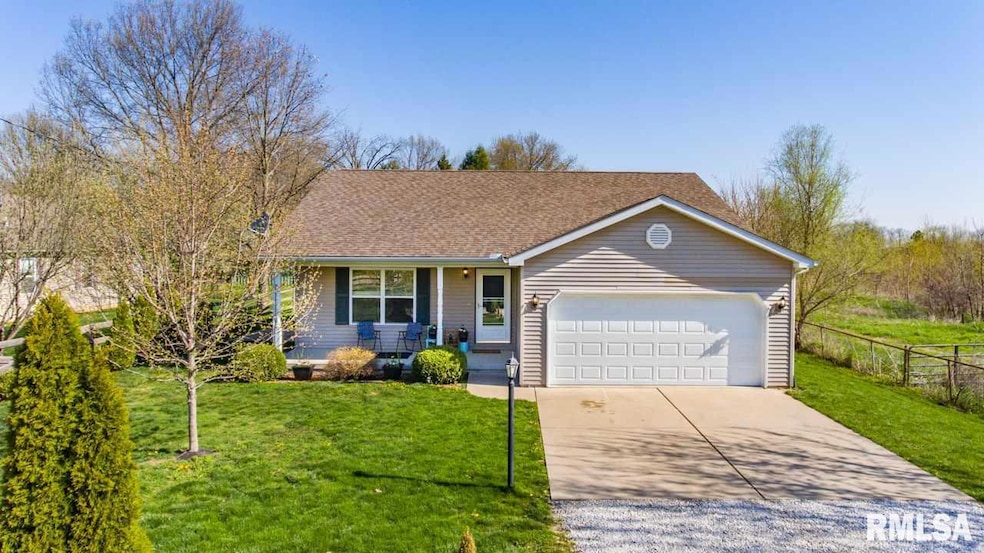 6105 W Farmington Rd, Peoria, IL 61604 - photo 1