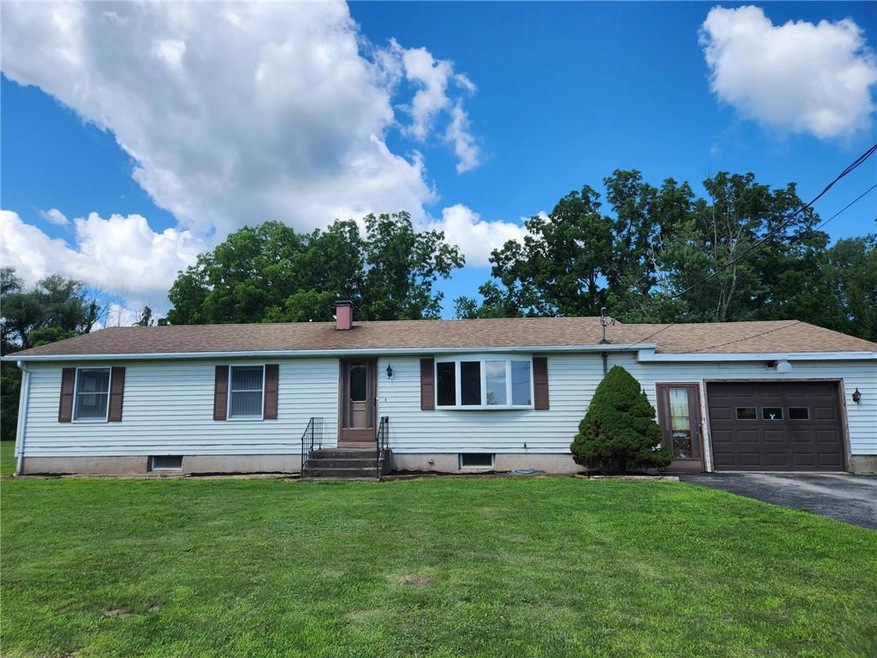 3562 Dickersonville Rd, Ransomville, NY 14131