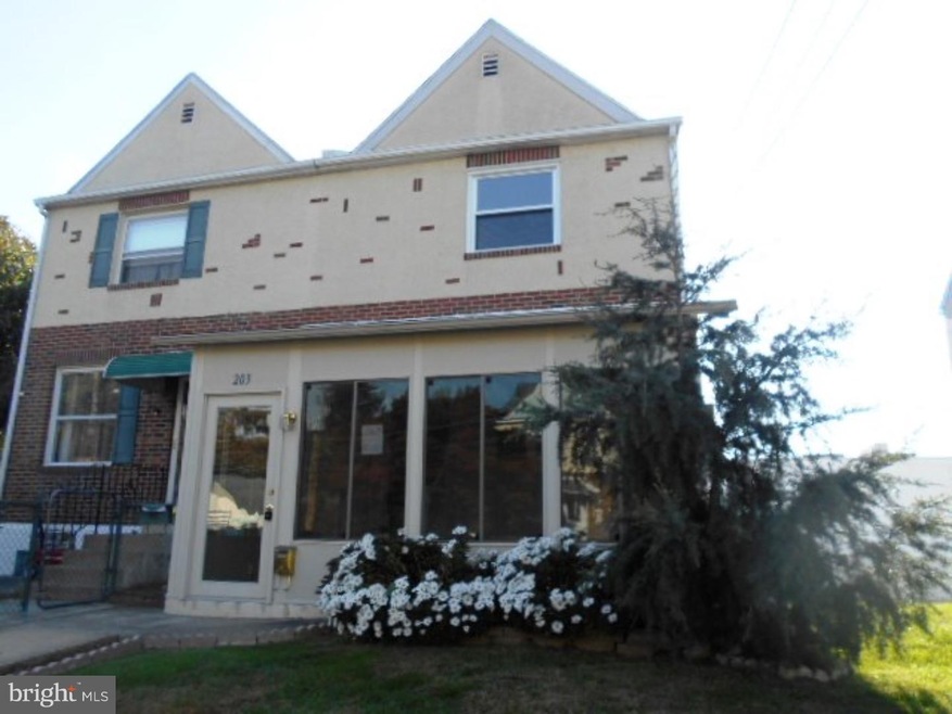 203 Willowbrook Ave, Folsom, PA 19033 - photo 1