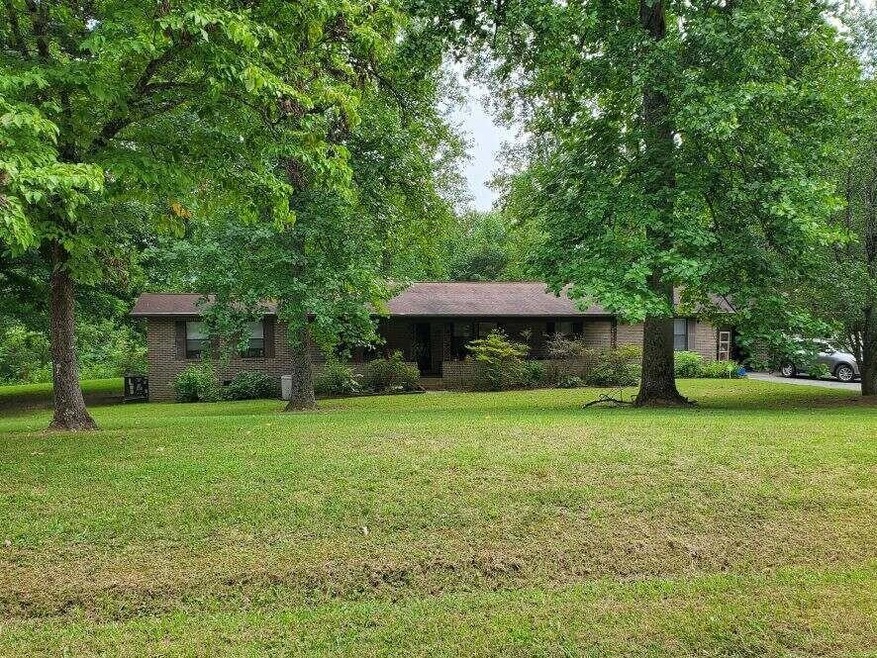 318 Highland View Dr, Knoxville, TN 37920 - photo 1