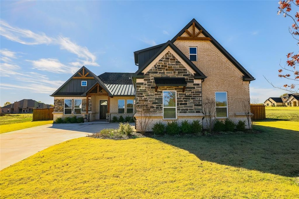 105 Chisolm Trail, Pottsboro, TX 75076 - photo 1