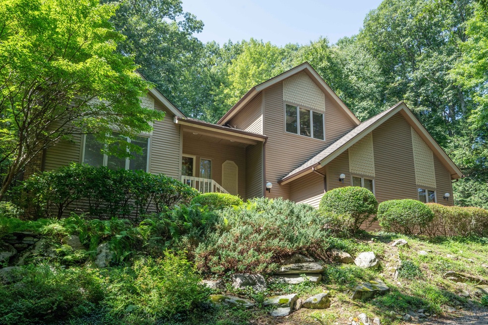 107 Deer Run, Burlington, CT 06013 - photo 1