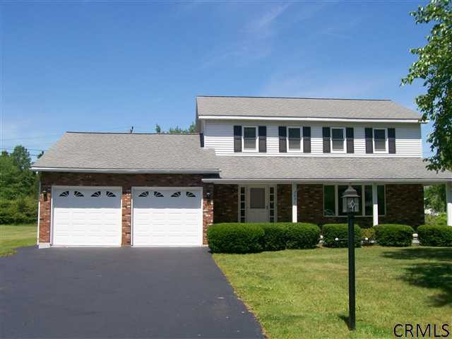 2831 River Rd, Schenectady, NY 12309 - photo 1