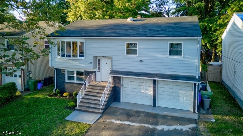 215 E 10th Ave, Roselle, NJ 07203 - photo 1