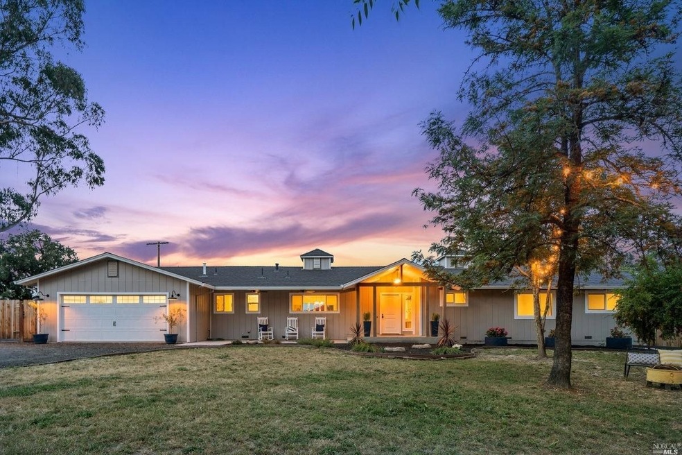 Beautifully Renovated Farmhouse on 1 Acre!
