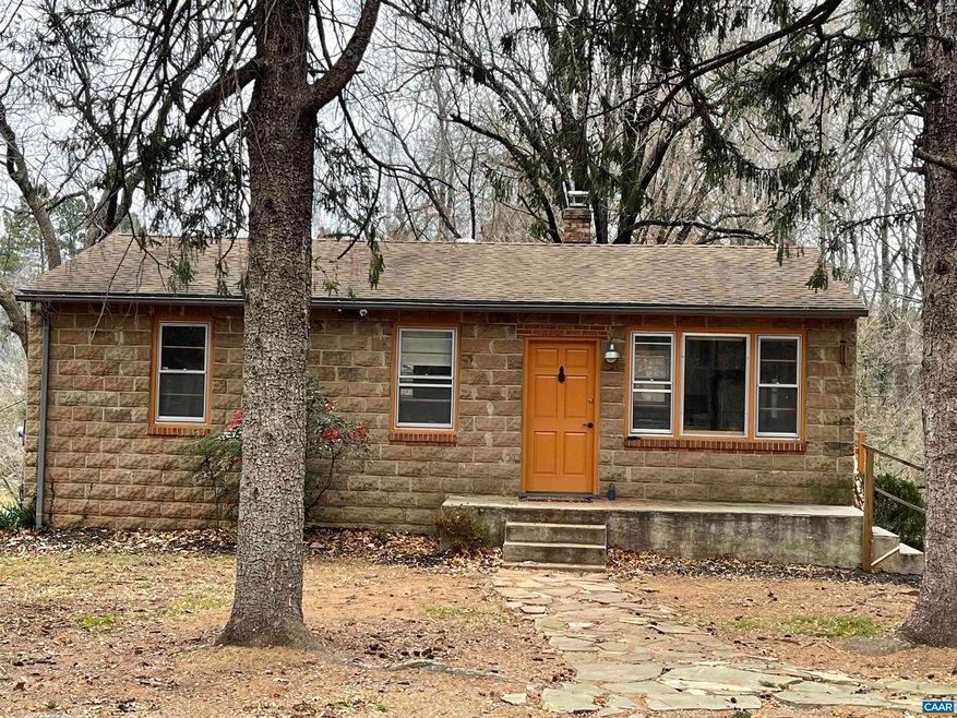 301 Georgetown Ln, Charlottesville, VA 22901 - photo 1