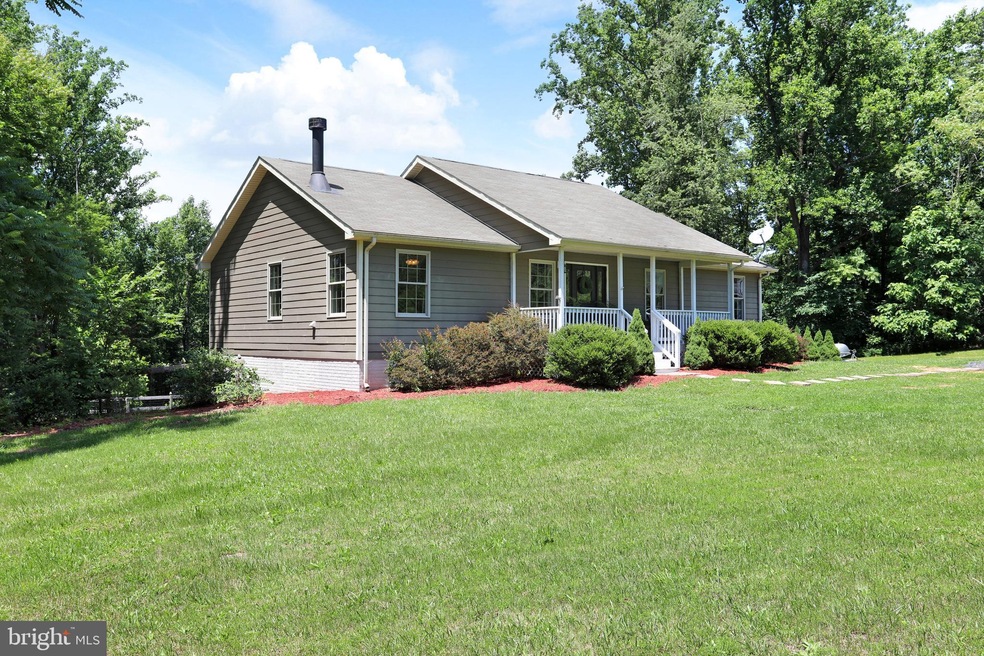 135 Timberland Place, Bentonville, VA 22610 - photo 1