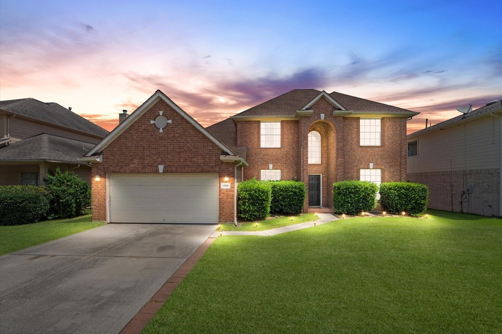 13606 Country Hill Ct, Tomball, TX 77375 - photo 1