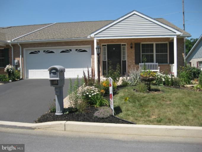 711 Fir Spring Dr, Waynesboro, PA 17268 - photo 1