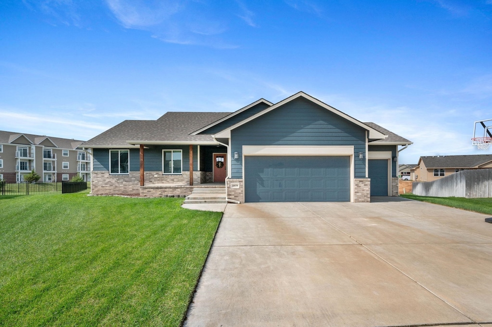 10579 Sondra Ct, Maize, KS 67101 - photo 1