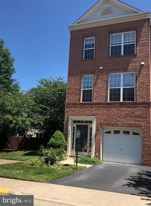 13009 Park Crescent Cir, Herndon, VA 20171 - photo 1