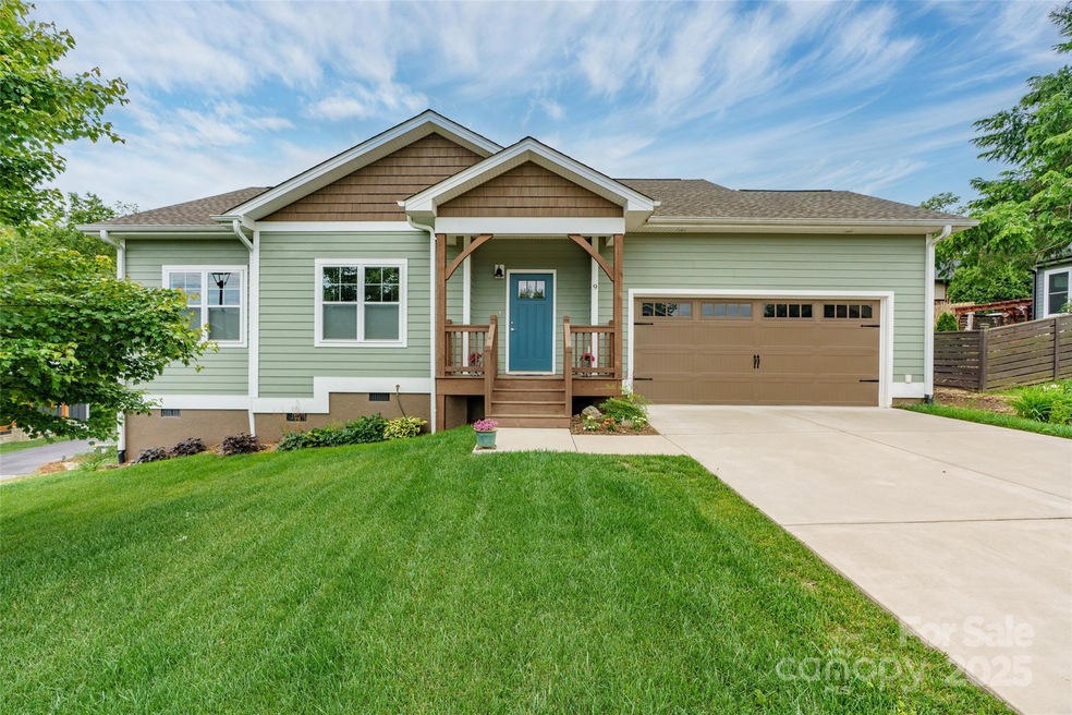 9 Vedder Way, Swannanoa, NC 28778 - photo 1