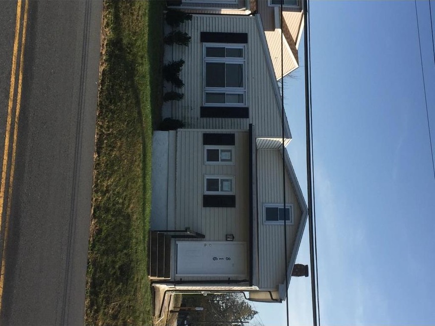 816 Upland Ave, Reading, PA 19607 - photo 1