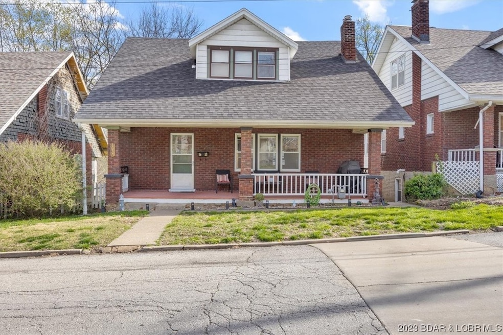 1633 W Mccarty St, Jefferson City, MO 65109 For Sale