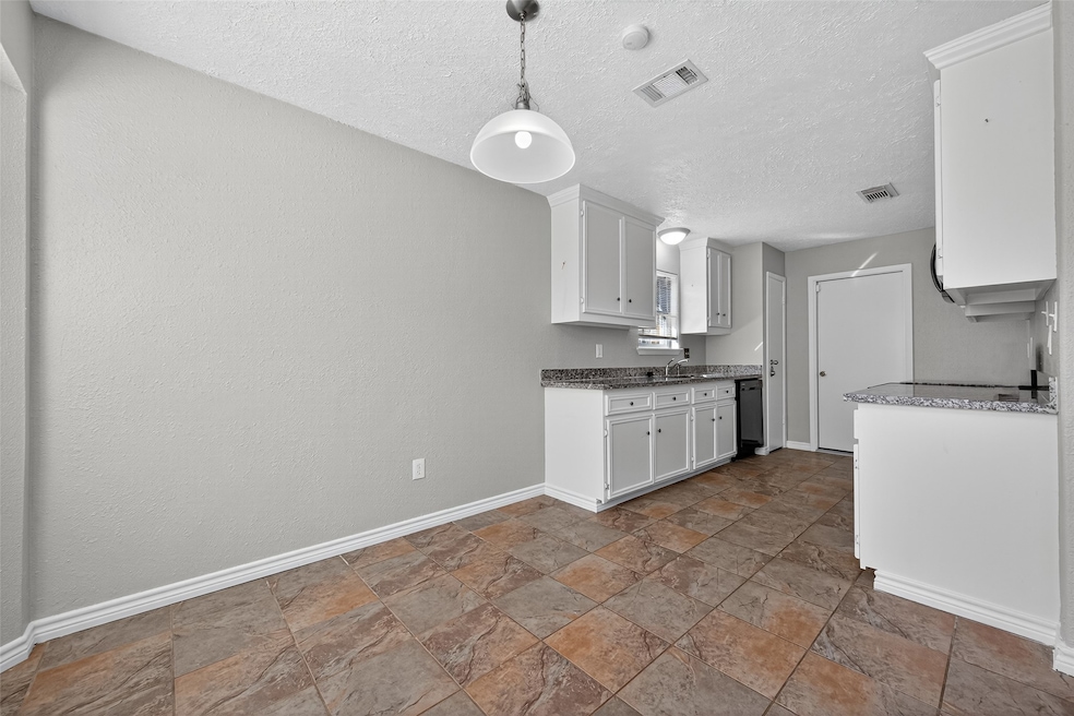 For Rent $1,800/month • Co-Listing Agent