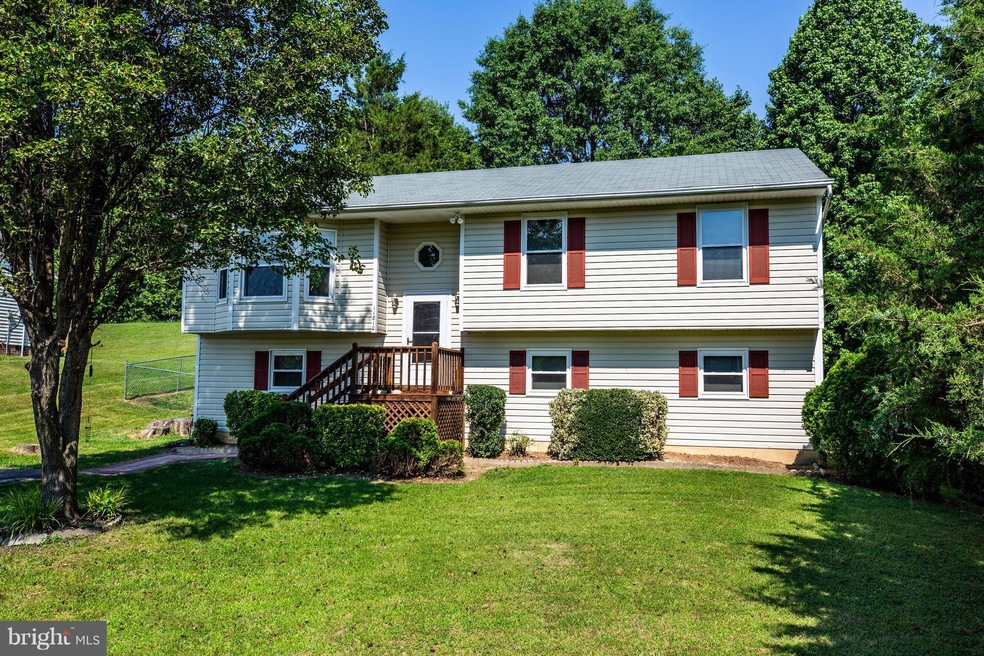 11810 Clarence Dr, Fredericksburg, VA 22407 - photo 1