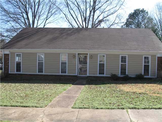 LARGE CORNER LOT