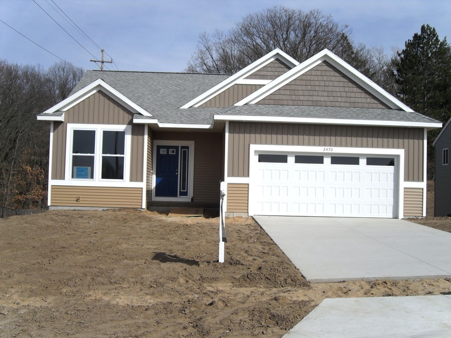 2470 Holmdene Ave NE, Grand Rapids, MI 49505 - photo 1