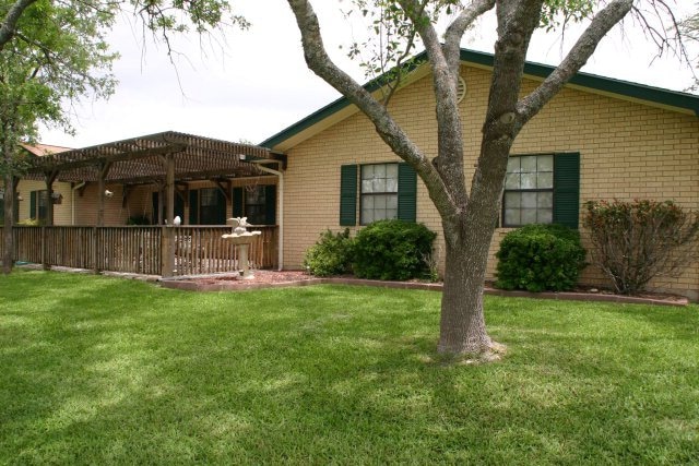 72 Northwood Hills Dr, Fredericksburg, TX 78624 - photo 1