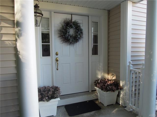 94 Crystal Hill Dr, Pomona, NY 10970 - photo 1