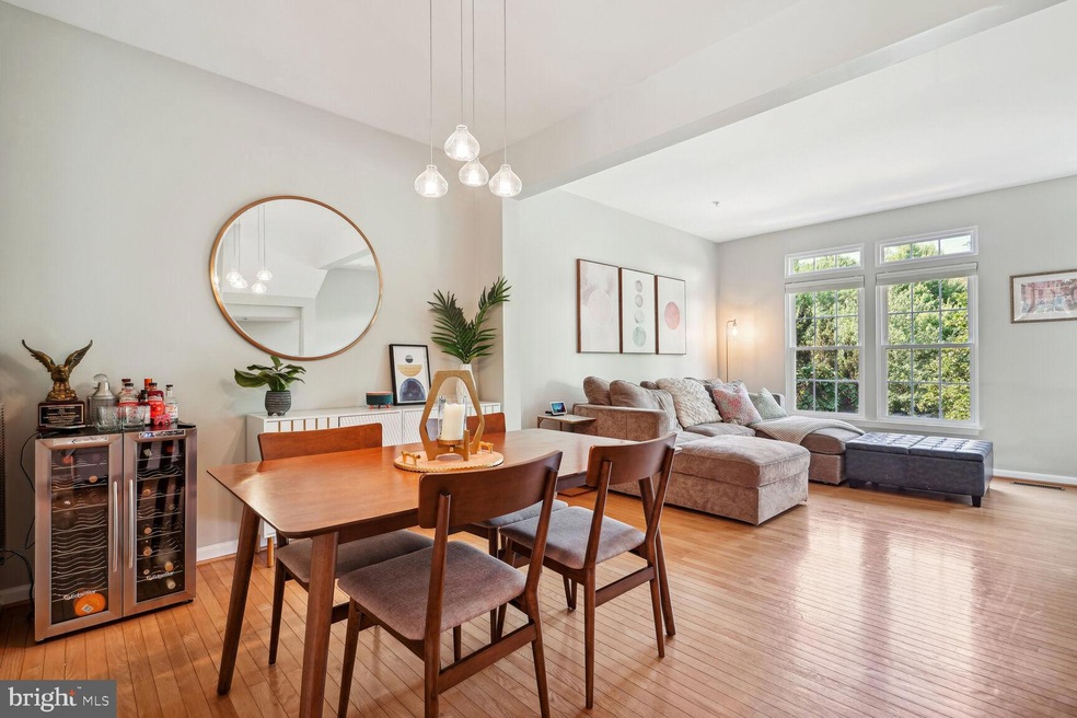 2950 Huntington Grove Square, Alexandria, VA 22306 - photo 1