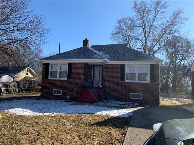 Cute brick bungalow!