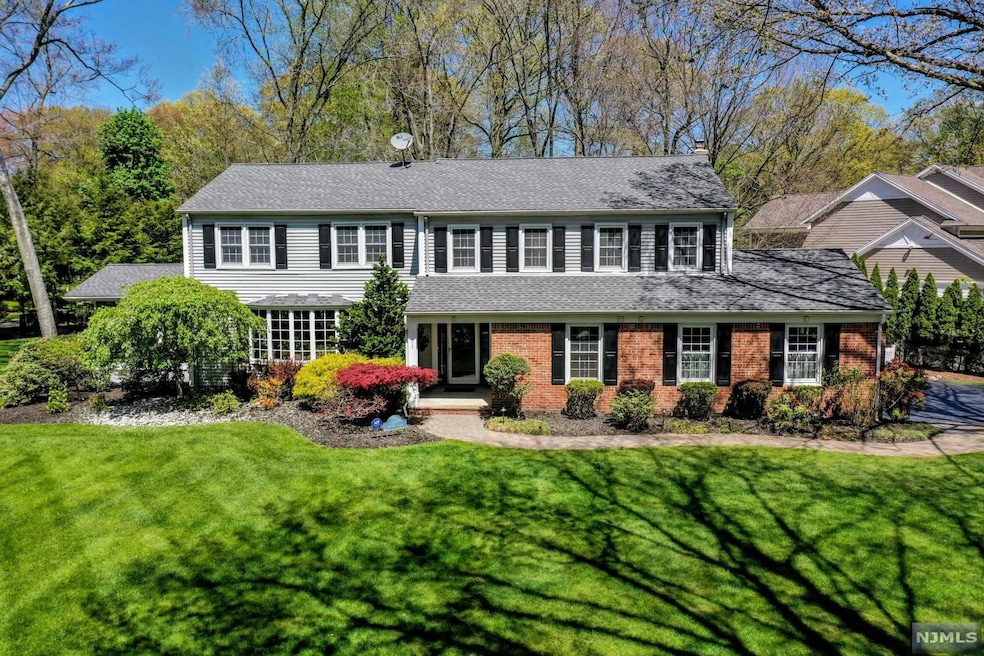 11 Newton Place, Allendale, NJ 07401 - photo 1