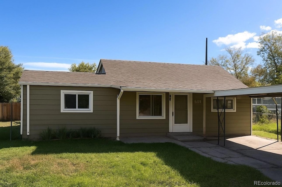 2086 Hanover St, Aurora, CO 80010 - photo 1