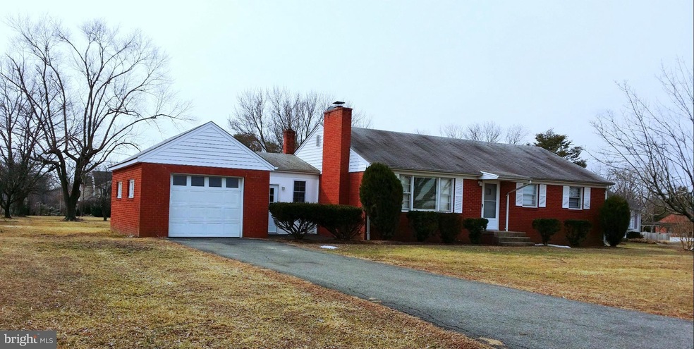 43429 Valleyvista Ln, Chantilly, VA 20152 - photo 1