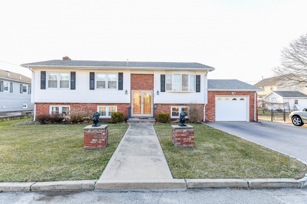 135 Clark Ave, Cranston, RI 02920 - photo 1